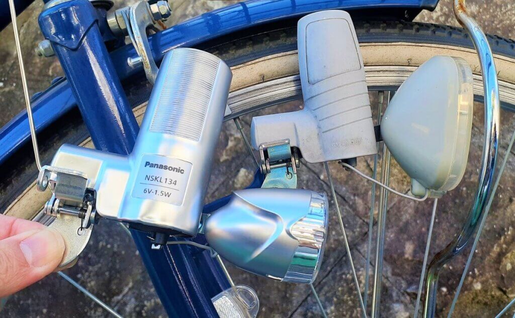 自転車にPanasonicのLED発電ランプ装着