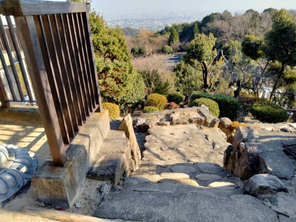 神呪寺展望台からの階段